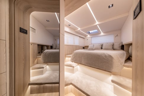 Omaya 50 Power Catamaran