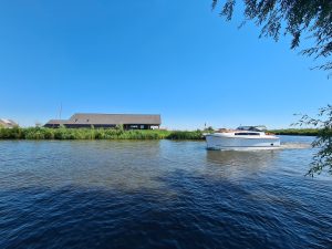 Nexus Revo 870 Cabrio Electric Motorboot