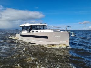 Charter a luxury motoryacht in the Netherland