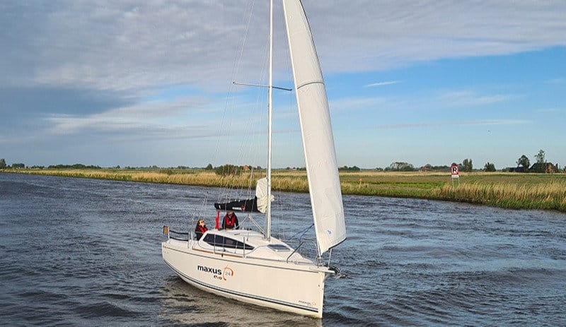 Maxus Evo 24 Electric - electric sailing yacht