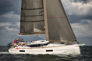 Maxus 35 Electric sailing yacht