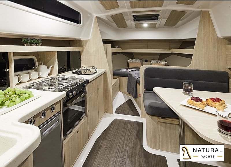 Nexus Revo 870 with an open lay-out