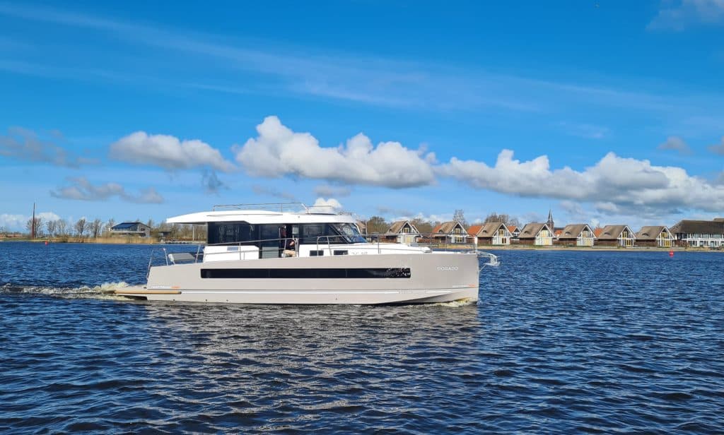 Northman 1200 Electric: electric boat with cabin