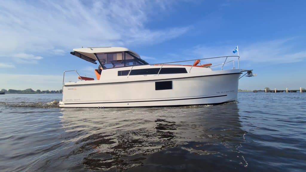 Nexus Revo 870 Hardtop Electric