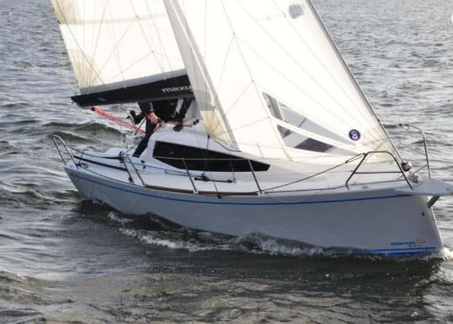 Maxus Evo 24 sailing yacht