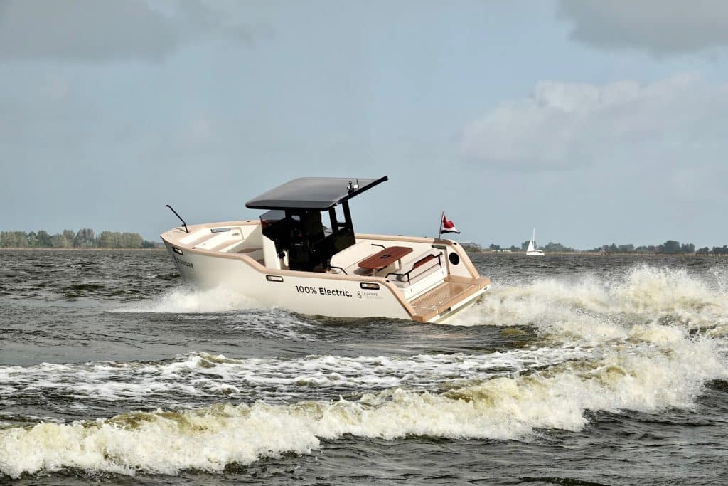 Charter a fast electric boat with captain