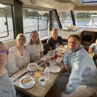 Mit 5 Personen auf der Northman 1200 Elektro Yacht durch die Niederlande | Reisebericht