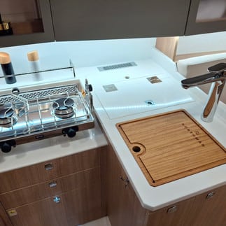 The new Maxus 31 is a compact and modern cruising boat