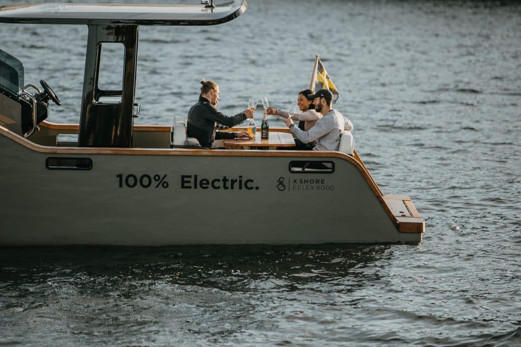 Eelex 8000 a high performance electric tender