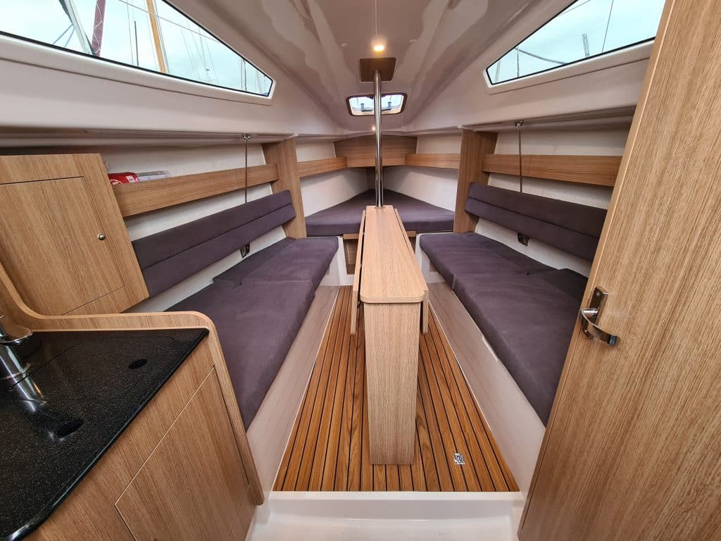 Maxus Evo 24 Electric Interior