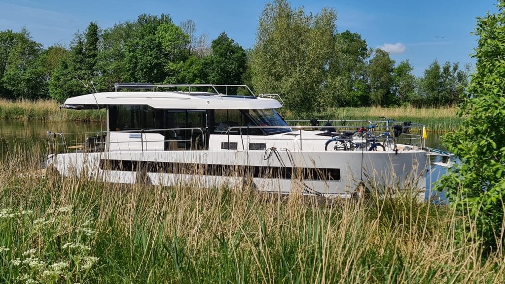 Discover the Weerribben-Wieden: cruising with an electric boat for ultimate peace and a special nature experience