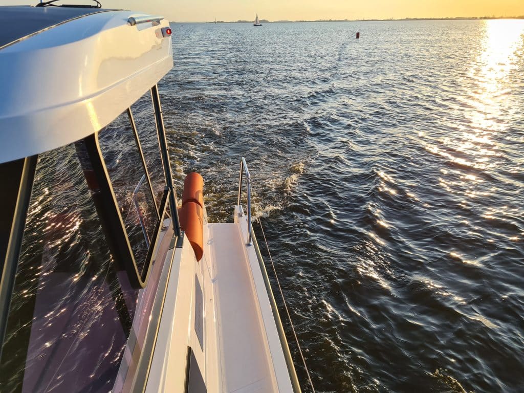 Nexus Revo 870 Electric Boat