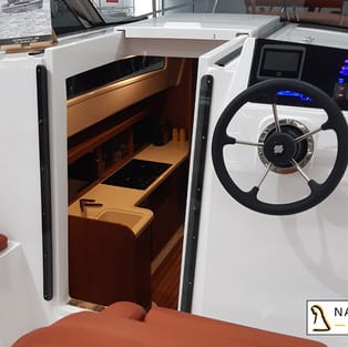 Northman Nexus Revo 870 is equipped with a convertible top and a 100% electric drive